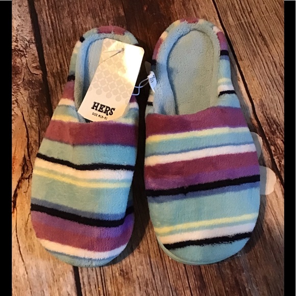 hers Shoes - Women’s size medium 8-9 NWT slippers
